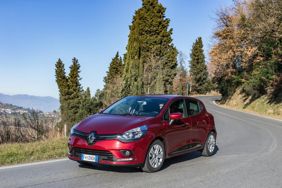  Renault Clio 2016 года  (фото 22 из 80)
